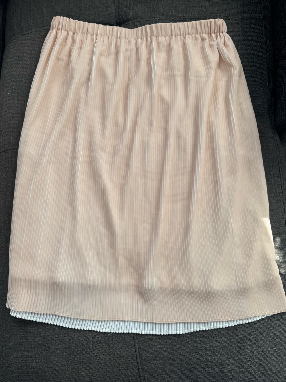 Adrianna Papell pleated skirt in a pale pink-beige color. women’s size med.